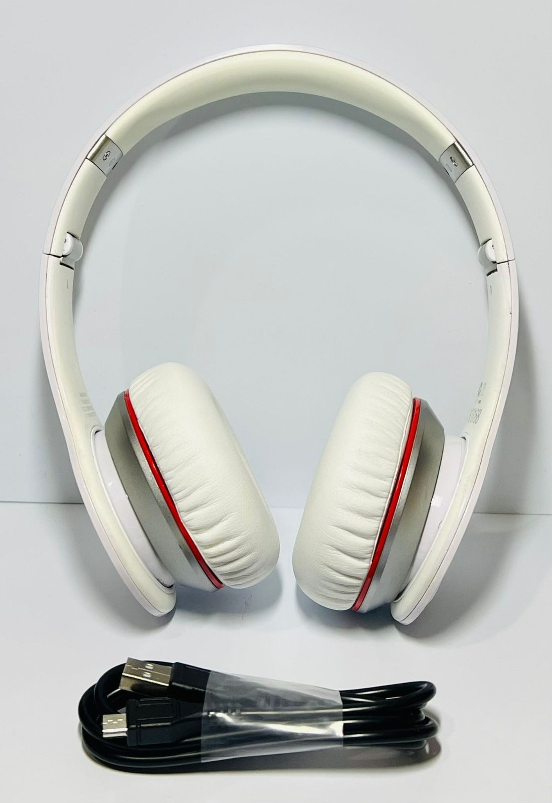Beats by Dr. Dre Wireless Headphones - White (WITH NEW EARMUFFS)